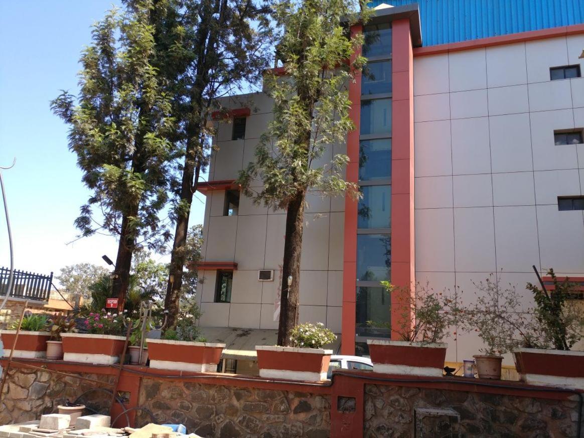 Hotel Rahil Plaza Panchgani Dış mekan fotoğraf